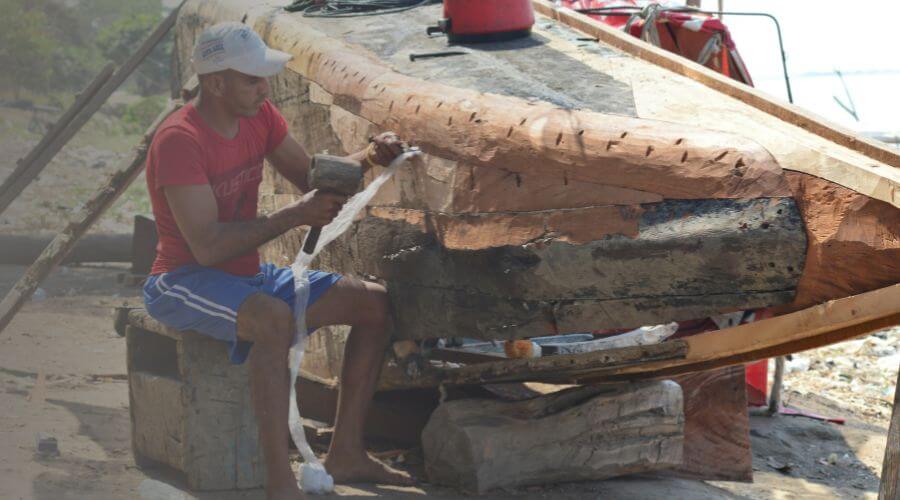 Why choose water damage restoration service for basement flood restoration services in Durham